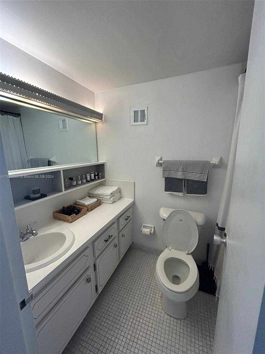 1200 West Ave 728, Miami Beach, Florida 33139, ,1 BathroomBathrooms,Residentiallease,For Rent,1200 West Ave 728,A11560060