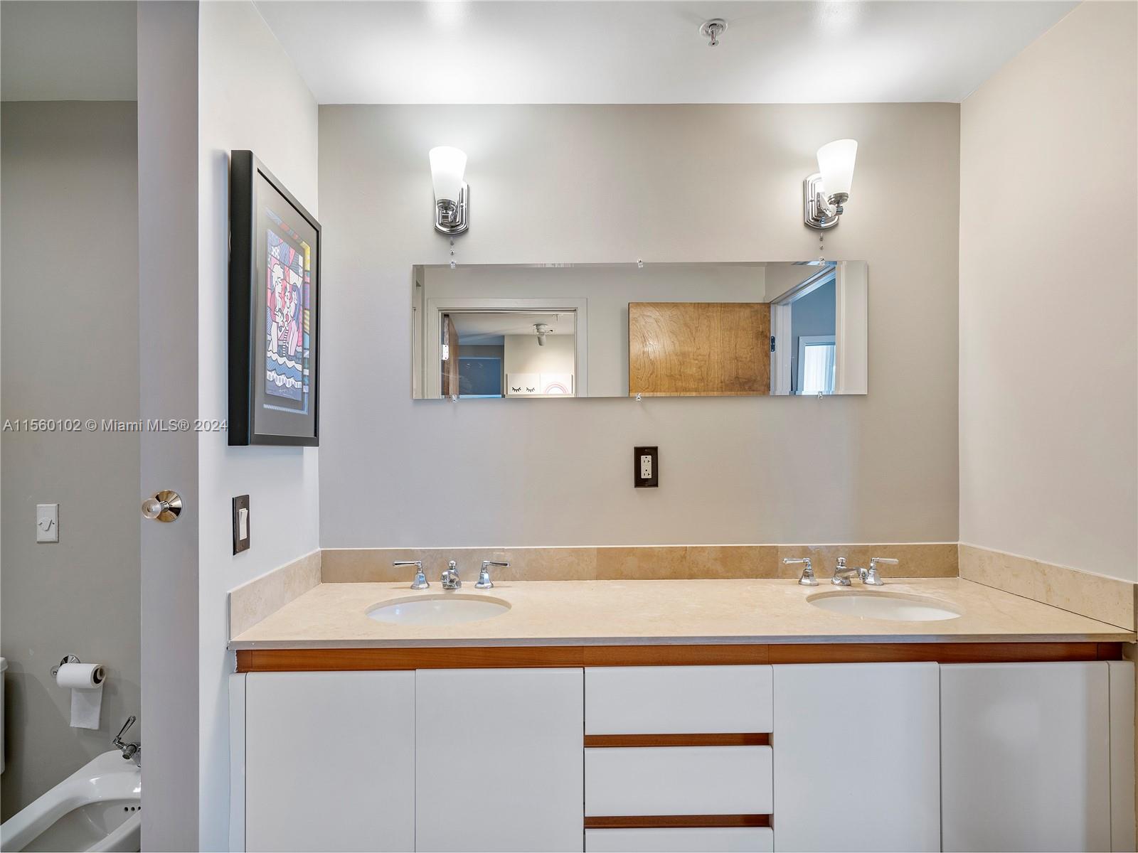 1500 Ocean Dr 810, Miami Beach, Florida 33139, 2 Bedrooms Bedrooms, ,2 BathroomsBathrooms,Residentiallease,For Rent,1500 Ocean Dr 810,A11560102