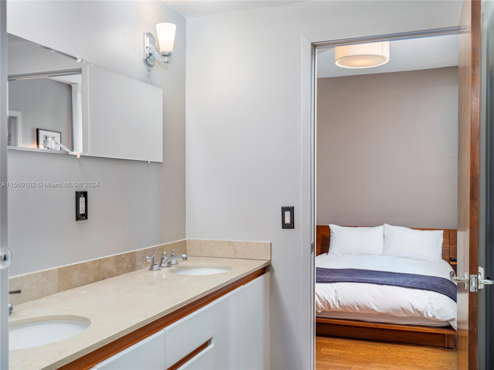 1500 Ocean Dr 810, Miami Beach, Florida 33139, 2 Bedrooms Bedrooms, ,2 BathroomsBathrooms,Residentiallease,For Rent,1500 Ocean Dr 810,A11560102