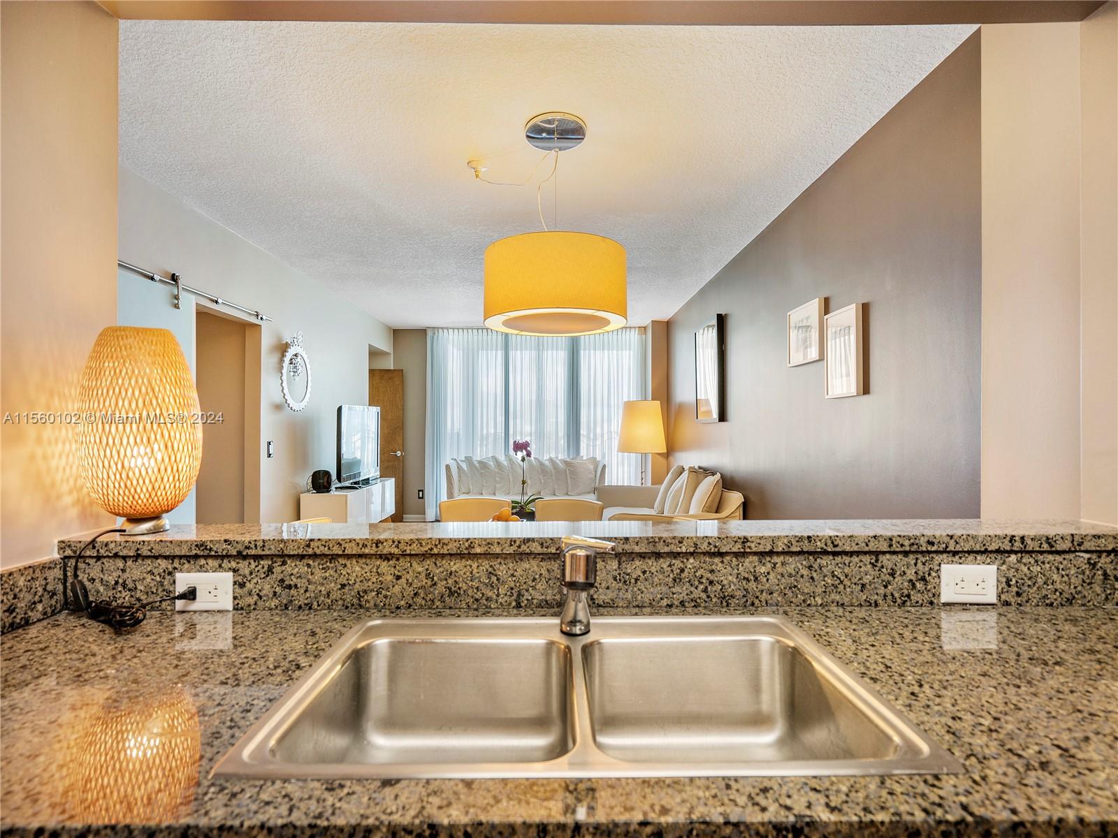 1500 Ocean Dr 810, Miami Beach, Florida 33139, 2 Bedrooms Bedrooms, ,2 BathroomsBathrooms,Residentiallease,For Rent,1500 Ocean Dr 810,A11560102