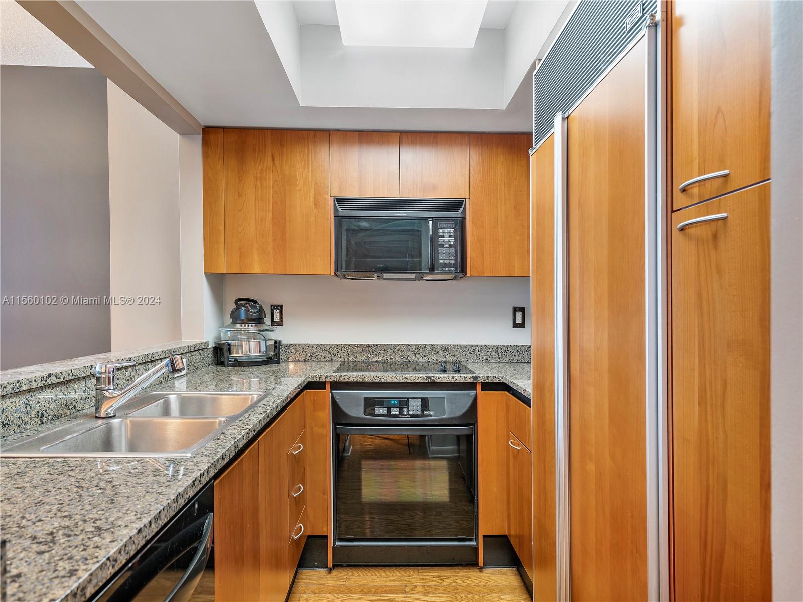 1500 Ocean Dr 810, Miami Beach, Florida 33139, 2 Bedrooms Bedrooms, ,2 BathroomsBathrooms,Residentiallease,For Rent,1500 Ocean Dr 810,A11560102