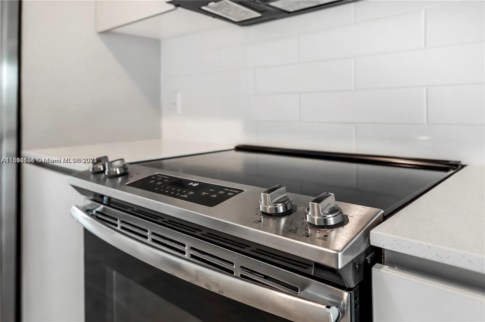 2555 NE 193rd St 2204, Miami, Florida 33180, 2 Bedrooms Bedrooms, ,2 BathroomsBathrooms,Residential,For Sale,2555 NE 193rd St 2204,A11560104