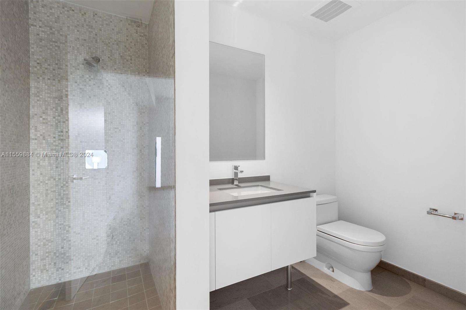 88 SW 7th St 1710, Miami, Florida 33130, 2 Bedrooms Bedrooms, ,2 BathroomsBathrooms,Residentiallease,For Rent,88 SW 7th St 1710,A11559884