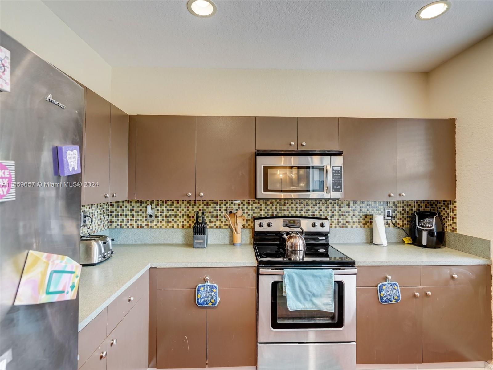 1240 SE 19th Ave, Homestead, Florida 33035, 3 Bedrooms Bedrooms, ,2 BathroomsBathrooms,Residential,For Sale,1240 SE 19th Ave,A11559657