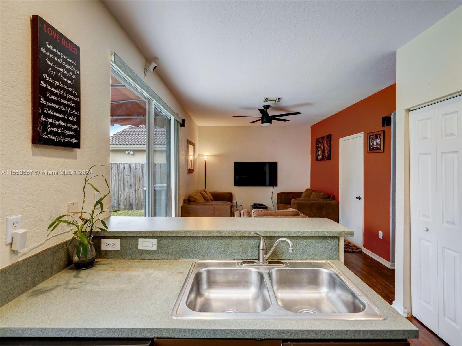 1240 SE 19th Ave, Homestead, Florida 33035, 3 Bedrooms Bedrooms, ,2 BathroomsBathrooms,Residential,For Sale,1240 SE 19th Ave,A11559657