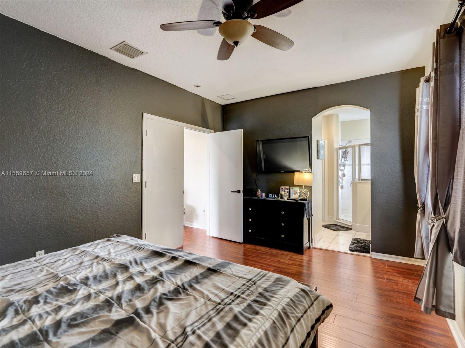 1240 SE 19th Ave, Homestead, Florida 33035, 3 Bedrooms Bedrooms, ,2 BathroomsBathrooms,Residential,For Sale,1240 SE 19th Ave,A11559657