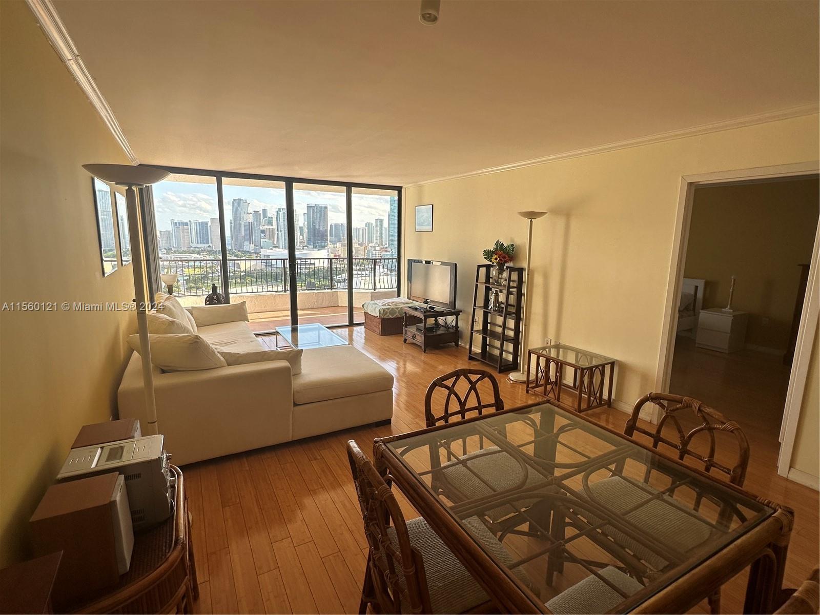 555 NE 15th St 31I, Miami, Florida 33132, 1 Bedroom Bedrooms, ,1 BathroomBathrooms,Residentiallease,For Rent,555 NE 15th St 31I,A11560121