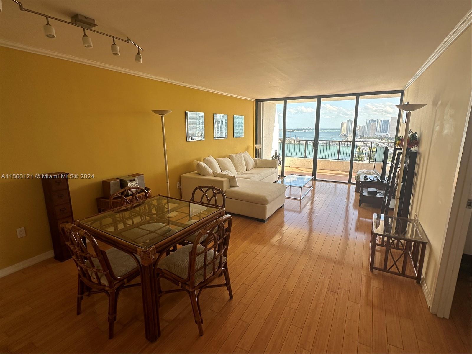 555 NE 15th St 31I, Miami, Florida 33132, 1 Bedroom Bedrooms, ,1 BathroomBathrooms,Residentiallease,For Rent,555 NE 15th St 31I,A11560121