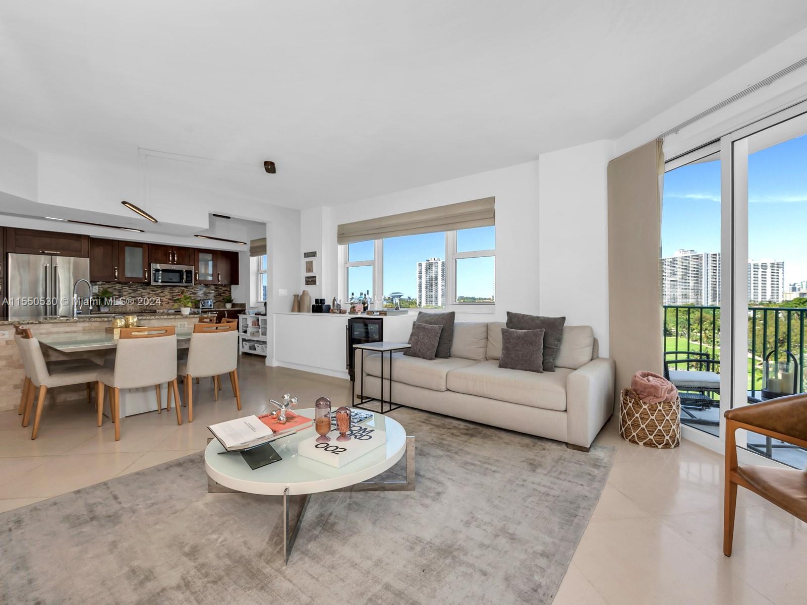 20000 E Country Club Dr 716, Aventura, Florida 33180, 3 Bedrooms Bedrooms, ,3 BathroomsBathrooms,Residentiallease,For Rent,20000 E Country Club Dr 716,A11550530