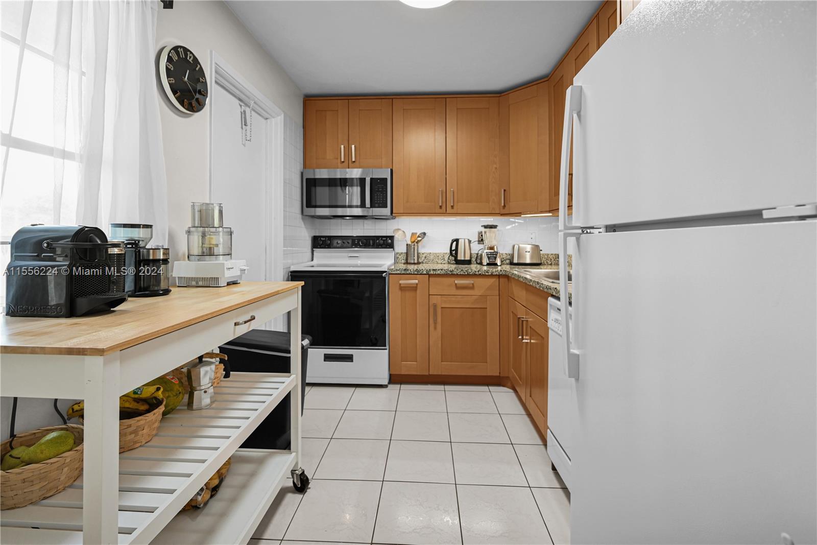 600 NE 14th Ave 319, Hallandale Beach, Florida 33009, 1 Bedroom Bedrooms, ,1 BathroomBathrooms,Residential,For Sale,600 NE 14th Ave 319,A11556224