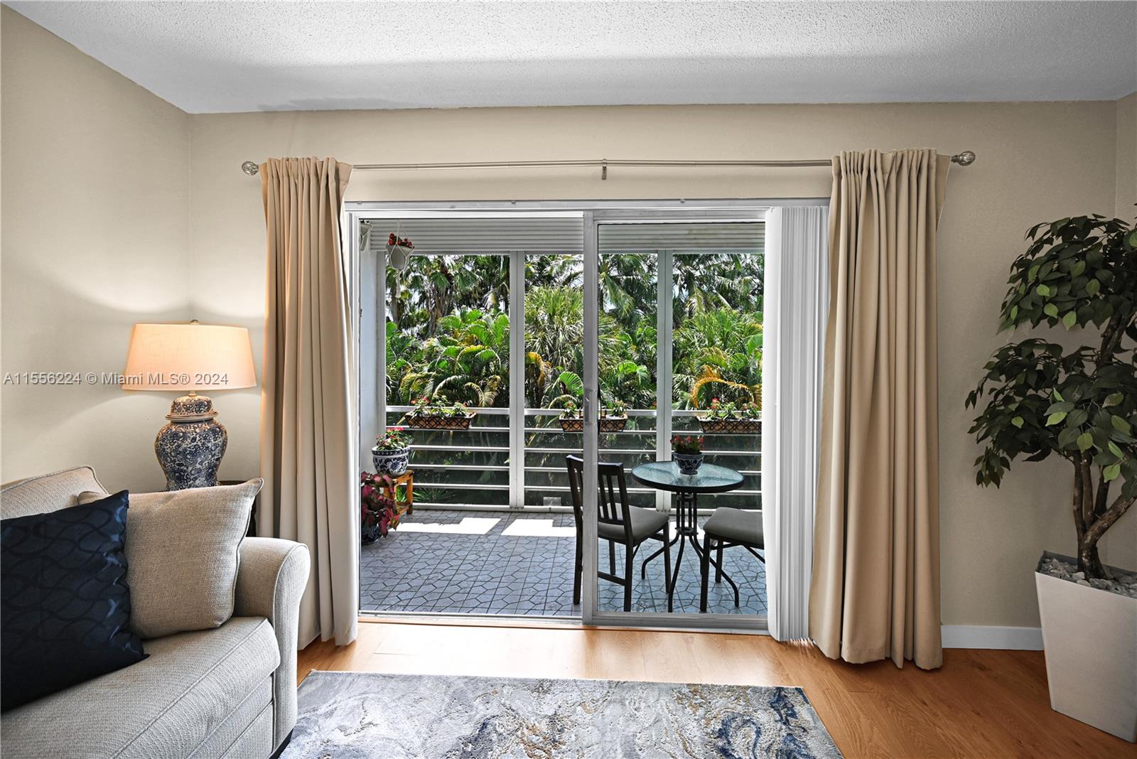 600 NE 14th Ave 319, Hallandale Beach, Florida 33009, 1 Bedroom Bedrooms, ,1 BathroomBathrooms,Residential,For Sale,600 NE 14th Ave 319,A11556224