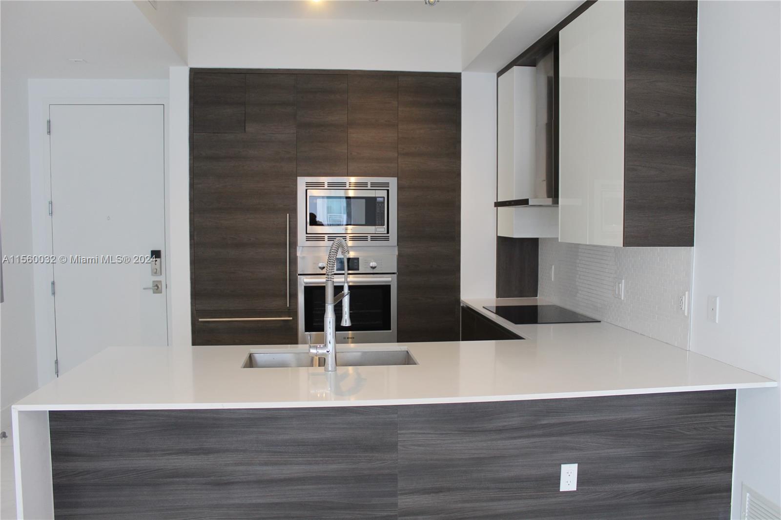 301 Altara Ave UPH1001, Coral Gables, Florida 33146, 3 Bedrooms Bedrooms, ,2 BathroomsBathrooms,Residentiallease,For Rent,301 Altara Ave UPH1001,A11560032