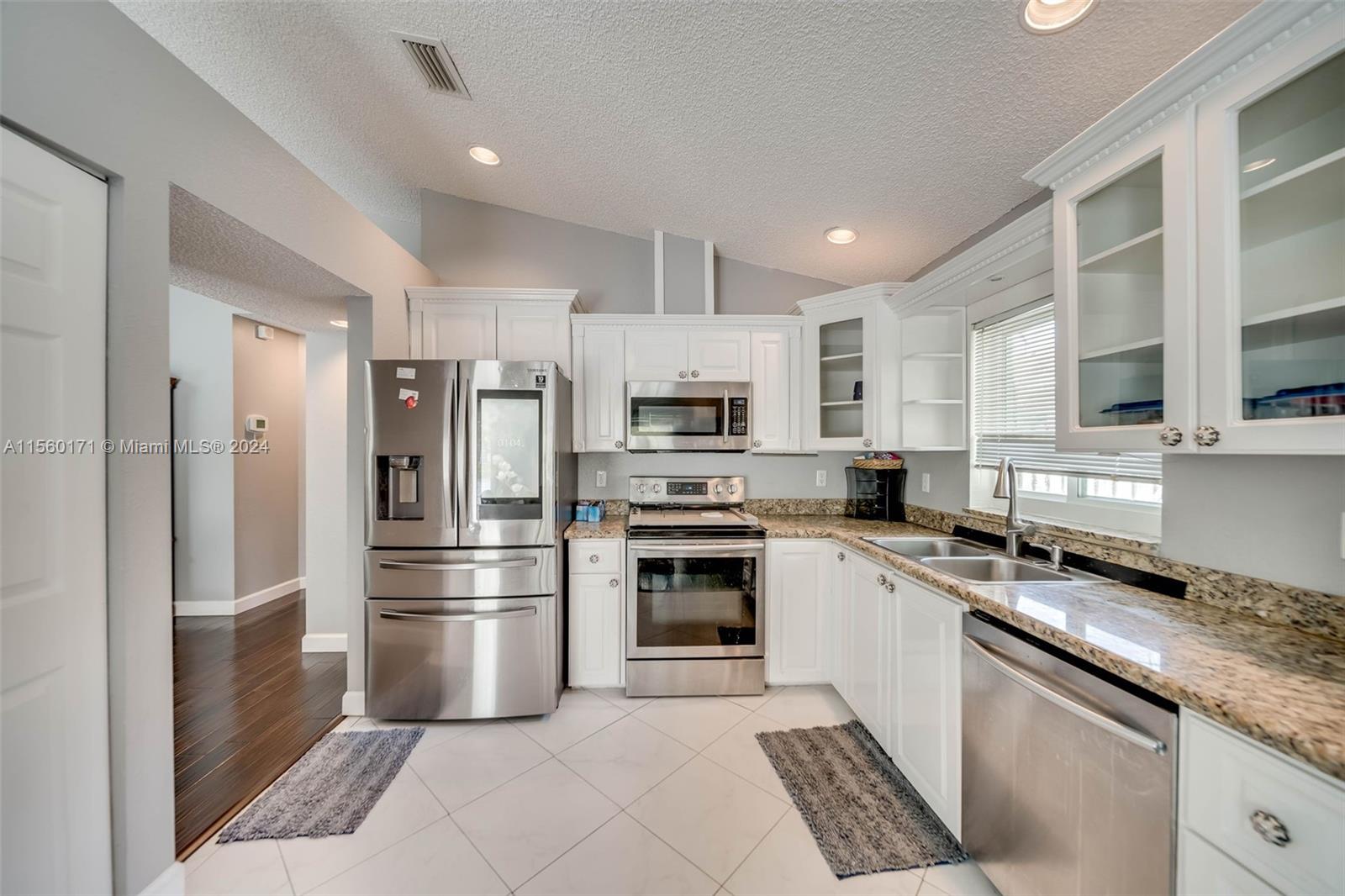 10773 Lago Welleby Dr, Sunrise, Florida 33351, 3 Bedrooms Bedrooms, ,2 BathroomsBathrooms,Residential,For Sale,10773 Lago Welleby Dr,A11560171