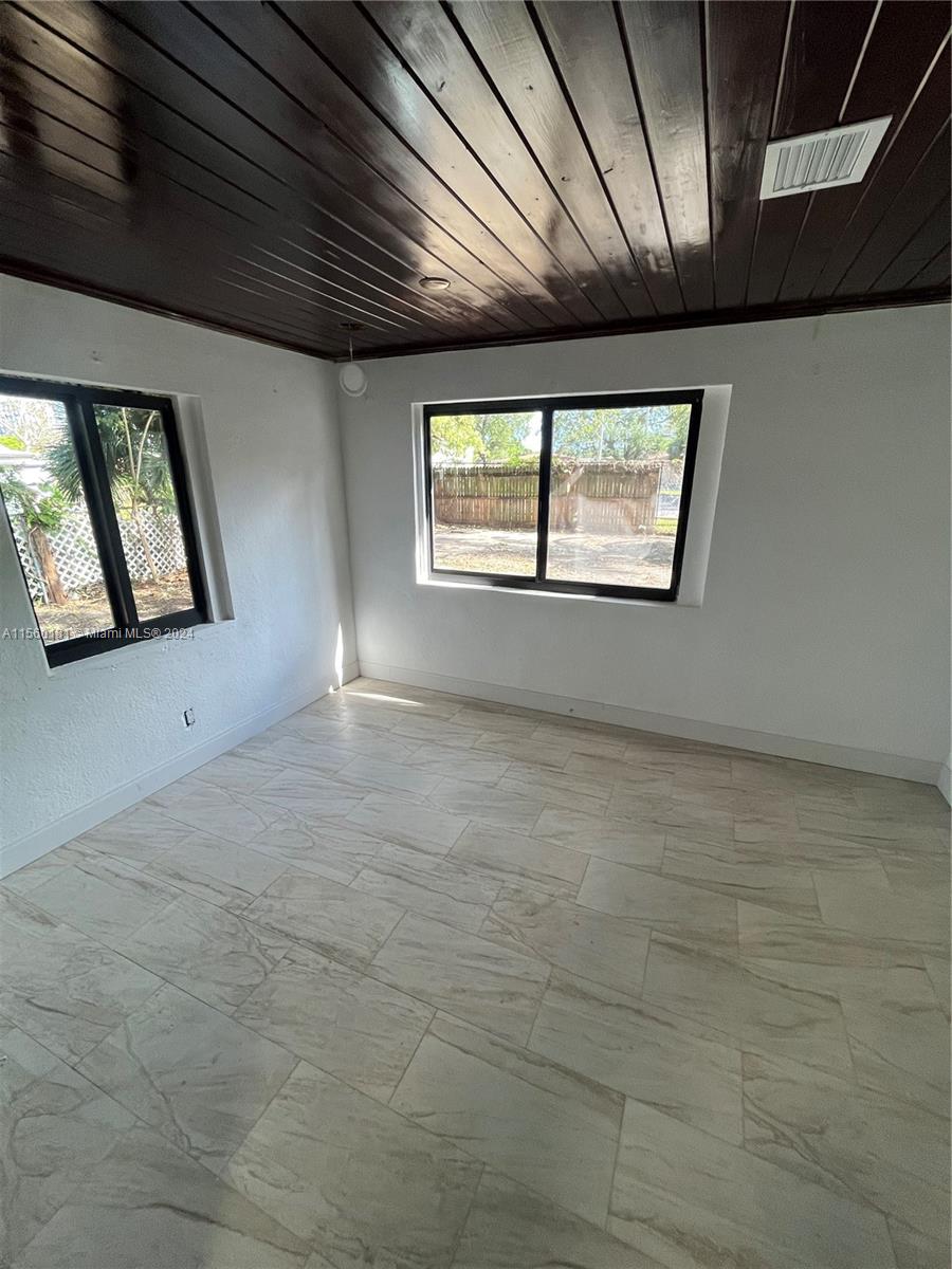 16901 NE 4th Ave, North Miami Beach, Florida 33162, 2 Bedrooms Bedrooms, ,2 BathroomsBathrooms,Residential,For Sale,16901 NE 4th Ave,A11560181