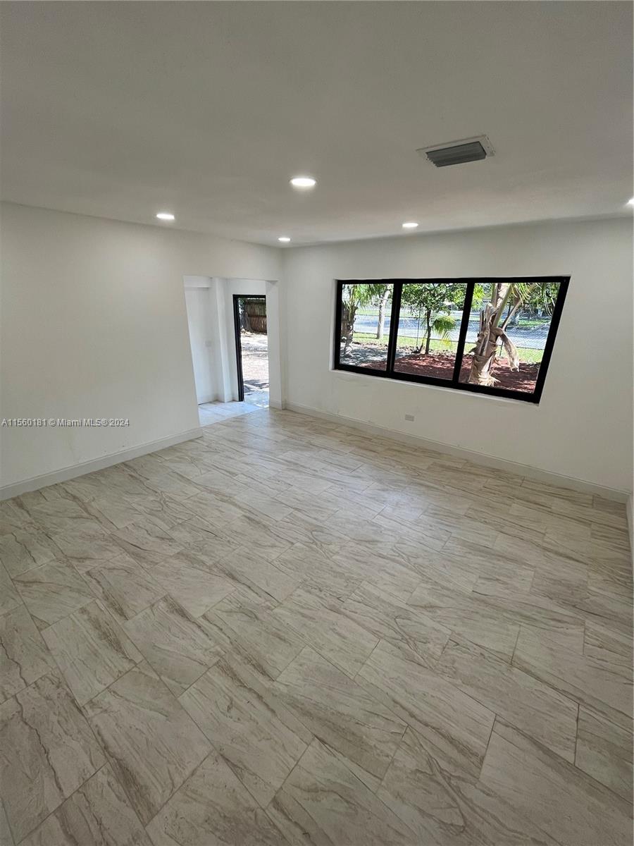 16901 NE 4th Ave, North Miami Beach, Florida 33162, 2 Bedrooms Bedrooms, ,2 BathroomsBathrooms,Residential,For Sale,16901 NE 4th Ave,A11560181