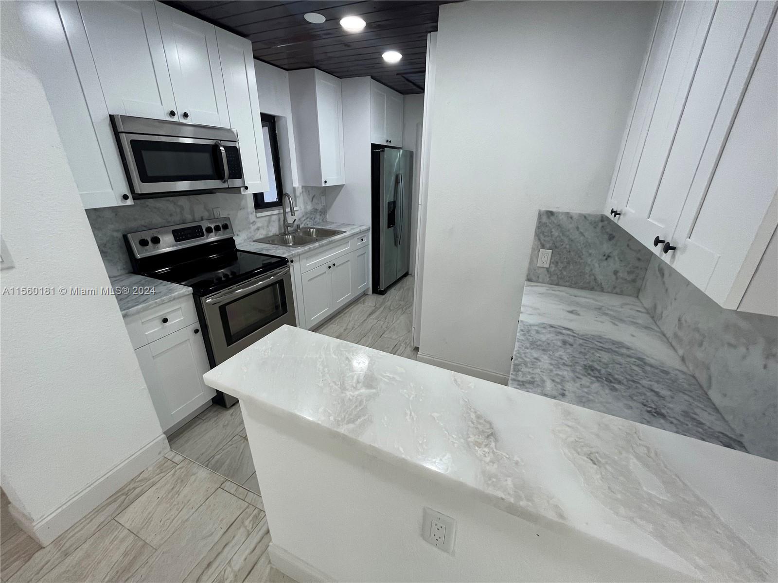 16901 NE 4th Ave, North Miami Beach, Florida 33162, 2 Bedrooms Bedrooms, ,2 BathroomsBathrooms,Residential,For Sale,16901 NE 4th Ave,A11560181