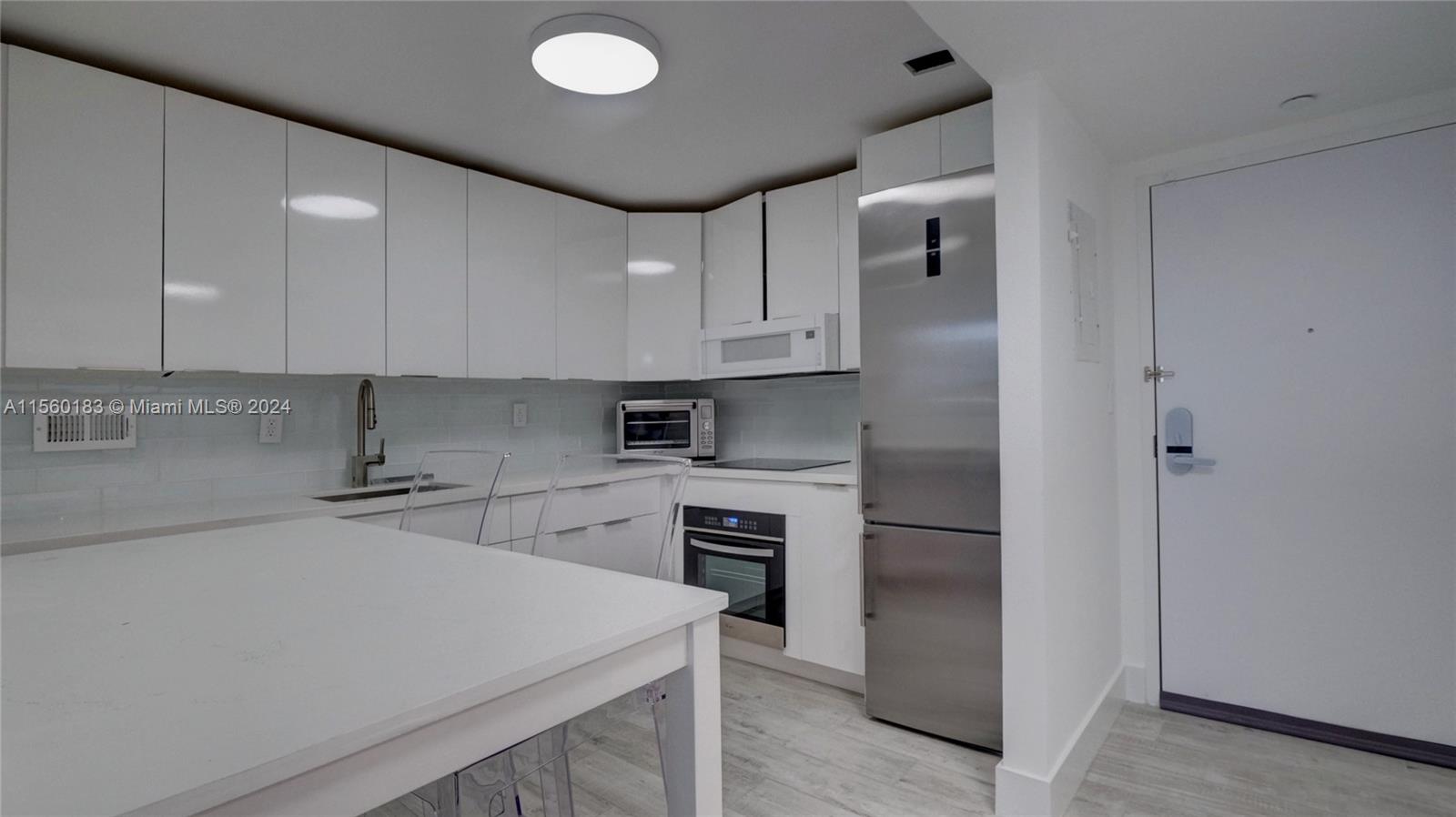 2301 Collins Ave 320, Miami Beach, Florida 33139, ,1 BathroomBathrooms,Residential,For Sale,2301 Collins Ave 320,A11560183