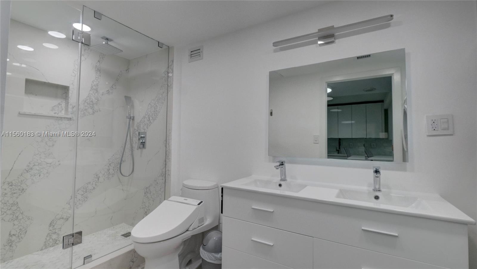 2301 Collins Ave 320, Miami Beach, Florida 33139, ,1 BathroomBathrooms,Residential,For Sale,2301 Collins Ave 320,A11560183