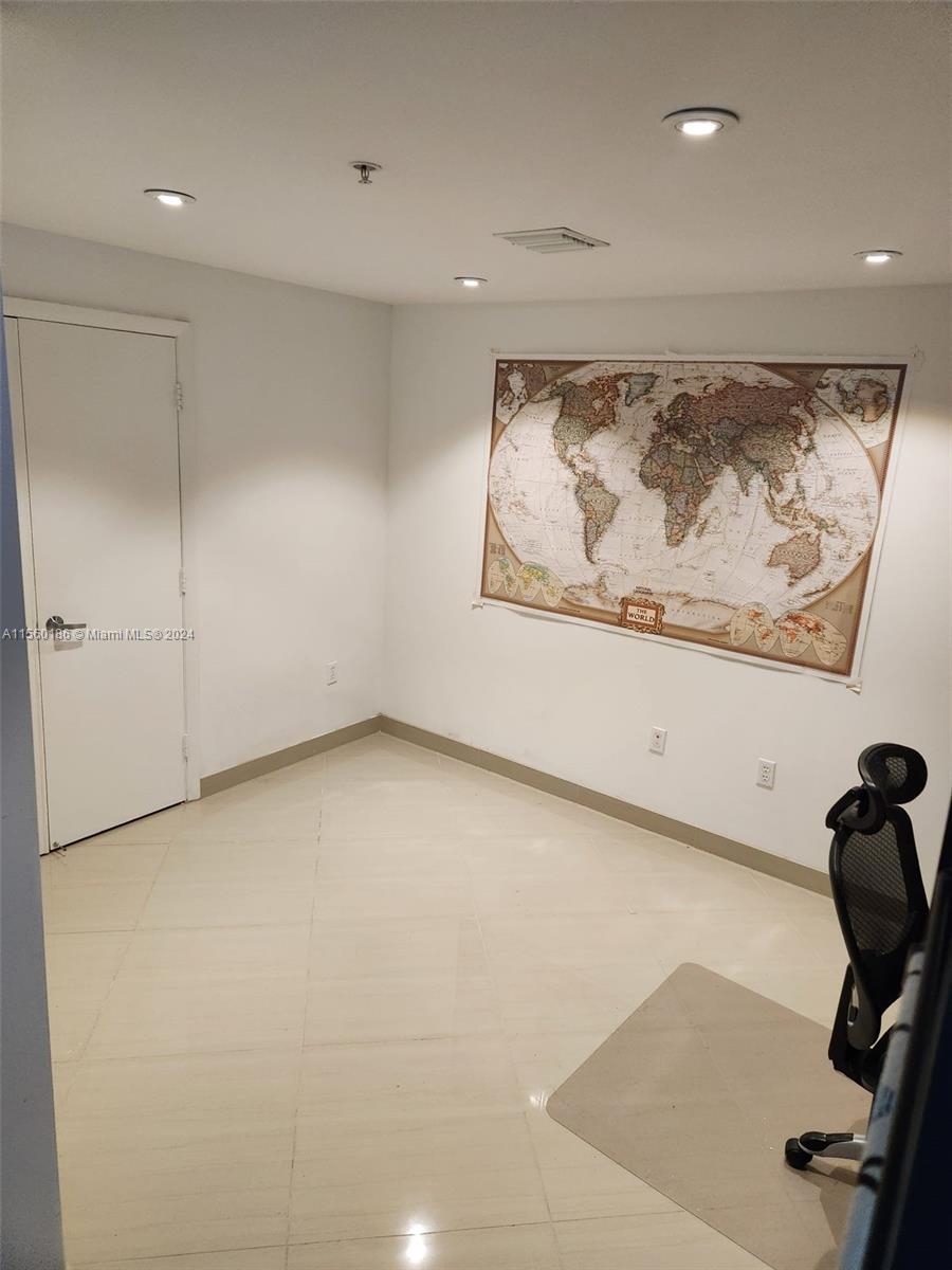 1900 N Bayshore Dr 2806, Miami, Florida 33132, 1 Bedroom Bedrooms, 2 Rooms Rooms,1 BathroomBathrooms,Residential,For Sale,1900 N Bayshore Dr 2806,A11560186