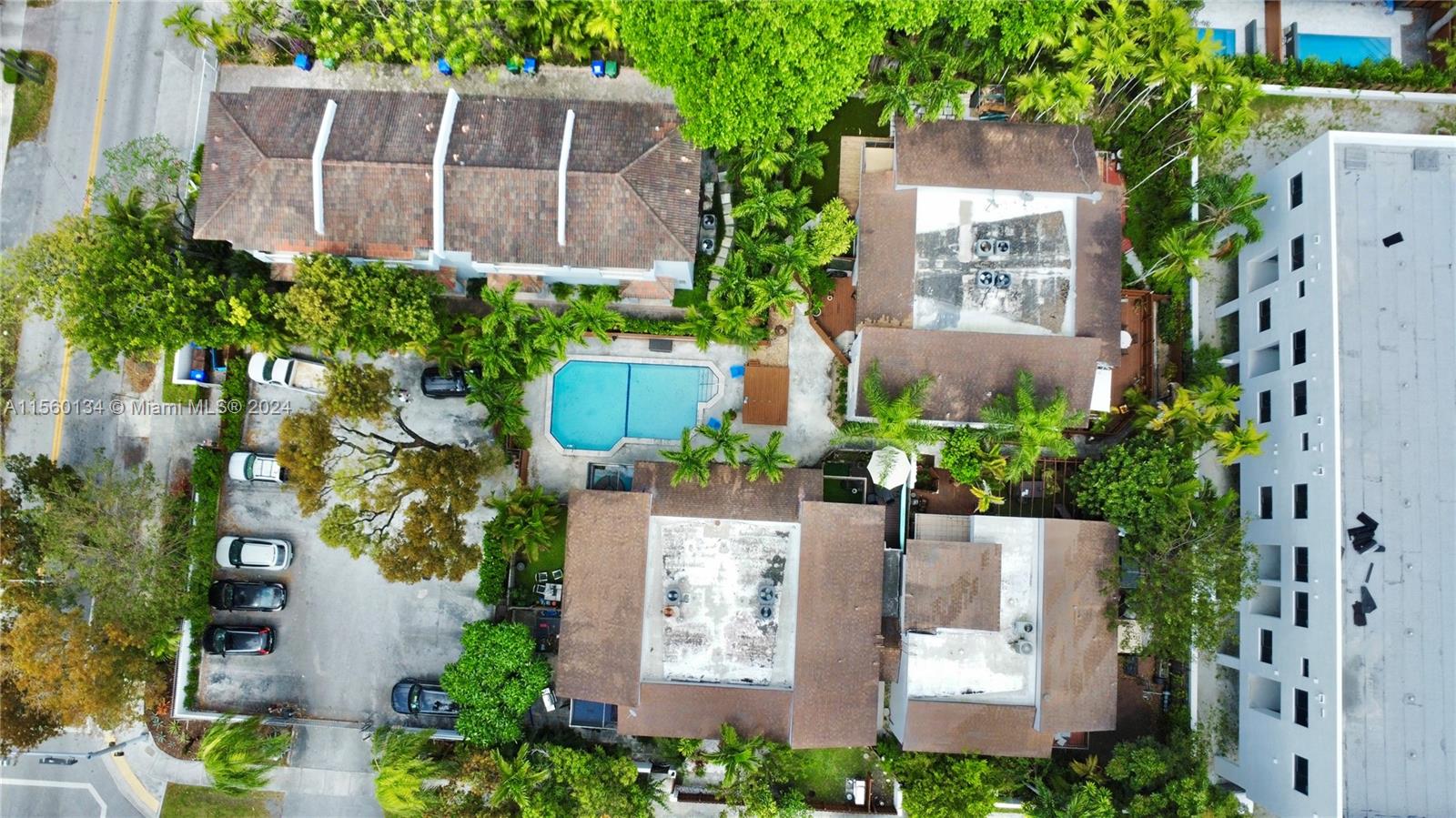 2975 Bird Ave 7, Miami, Florida 33133, 2 Bedrooms Bedrooms, ,1 BathroomBathrooms,Residential,For Sale,2975 Bird Ave 7,A11560134