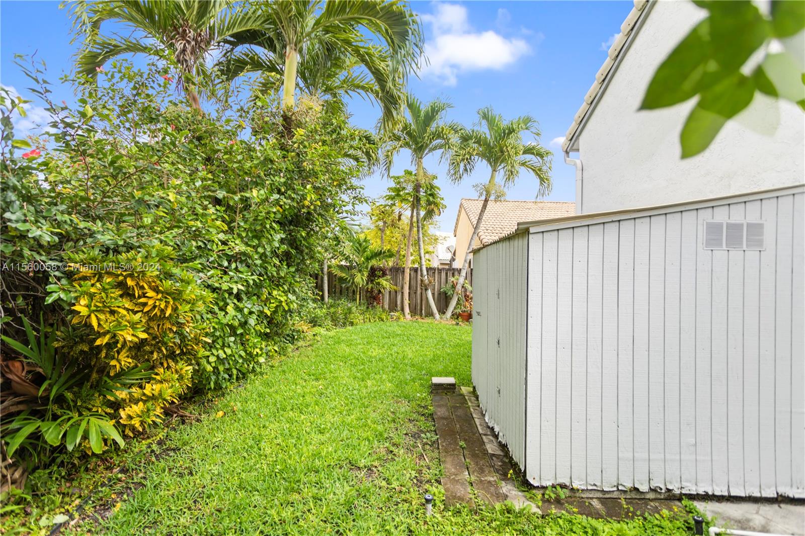 6101 Swinden Ln, Davie, Florida 33331, 3 Bedrooms Bedrooms, ,2 BathroomsBathrooms,Residential,For Sale,6101 Swinden Ln,A11560058