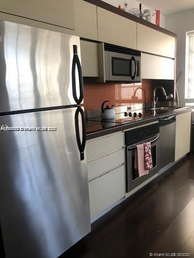435 21st St 219, Miami Beach, Florida 33139, 1 Bedroom Bedrooms, ,1 BathroomBathrooms,Residentiallease,For Rent,435 21st St 219,A11560215