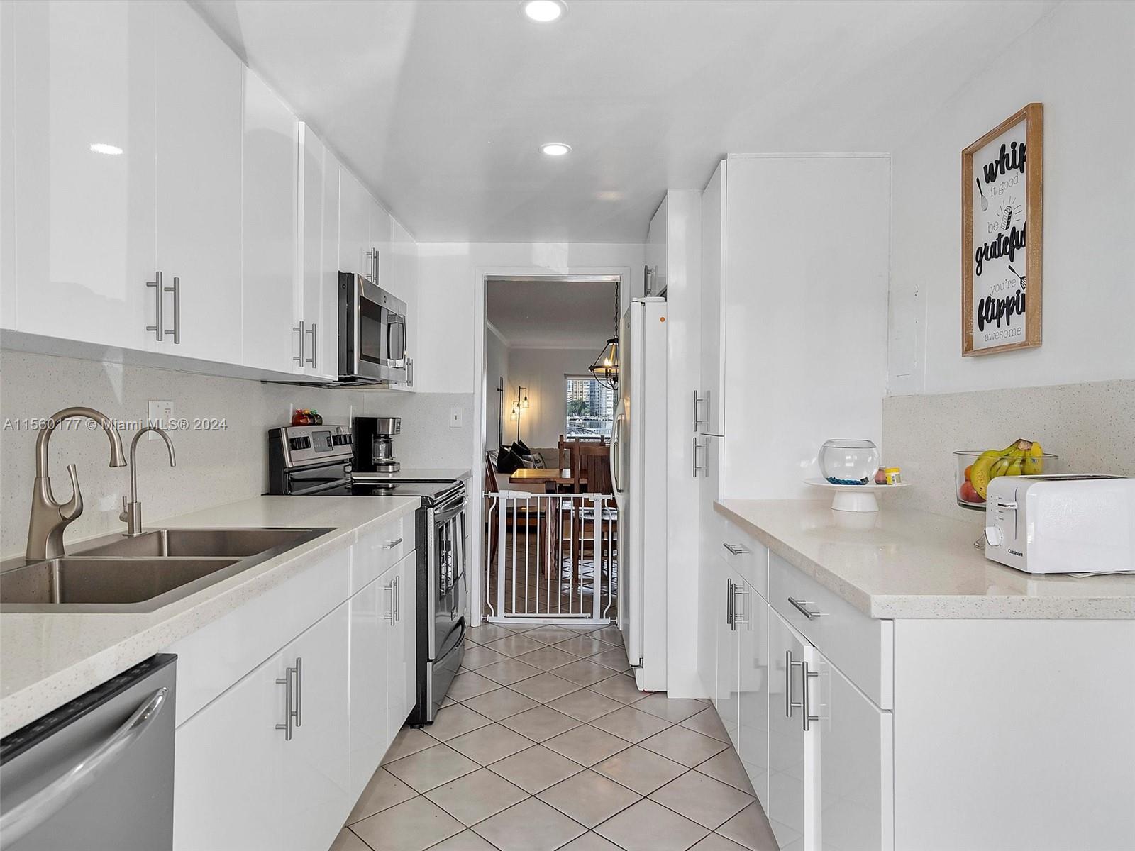 450 Golden Isles Dr 1J, Hallandale Beach, Florida 33009, 2 Bedrooms Bedrooms, ,2 BathroomsBathrooms,Residential,For Sale,450 Golden Isles Dr 1J,A11560177