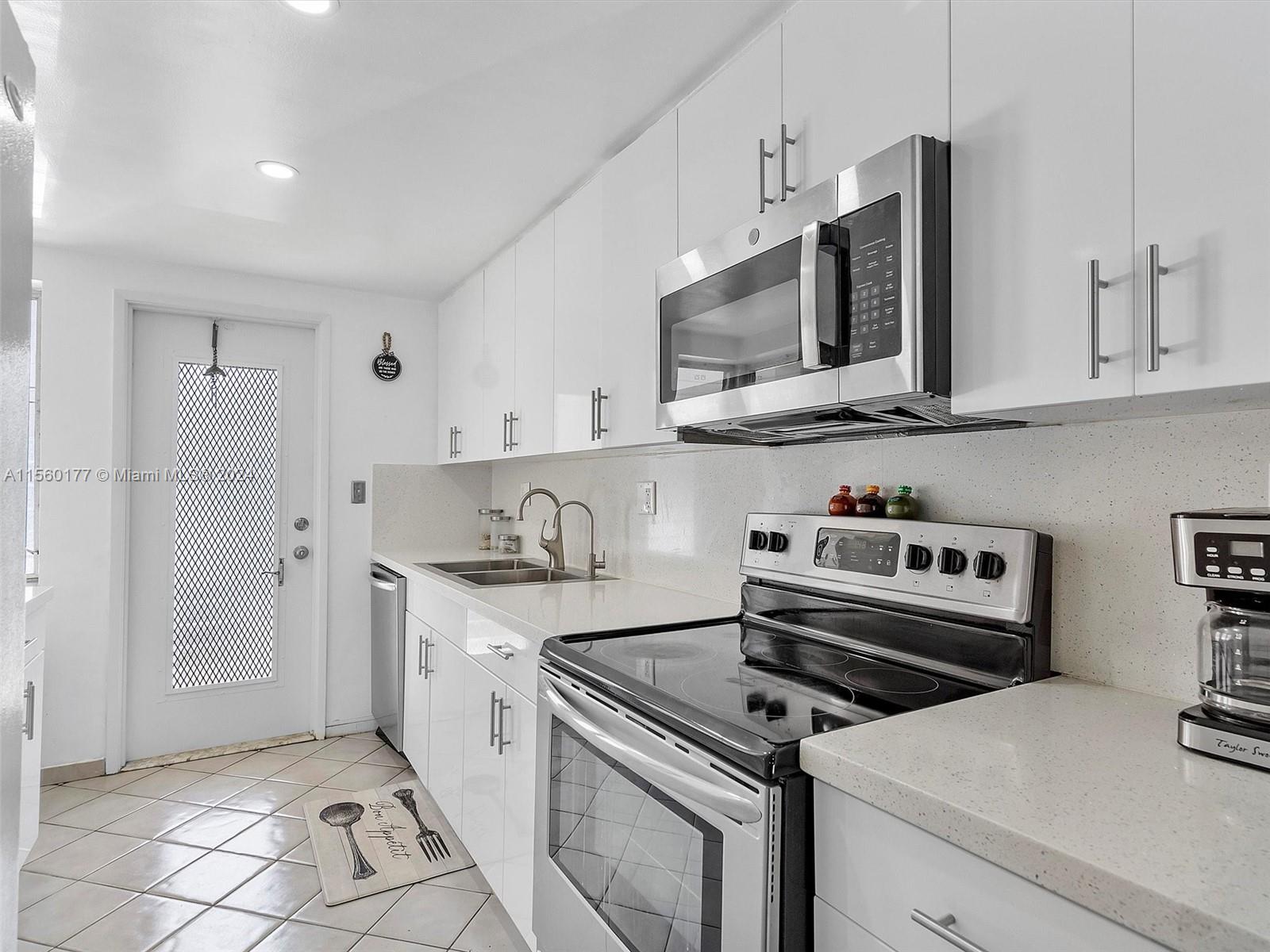 450 Golden Isles Dr 1J, Hallandale Beach, Florida 33009, 2 Bedrooms Bedrooms, ,2 BathroomsBathrooms,Residential,For Sale,450 Golden Isles Dr 1J,A11560177