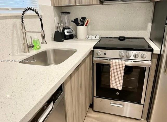 600 N 20th Ave 9, Hollywood, Florida 33020, ,1 BathroomBathrooms,Residentiallease,For Rent,600 N 20th Ave 9,A11560246