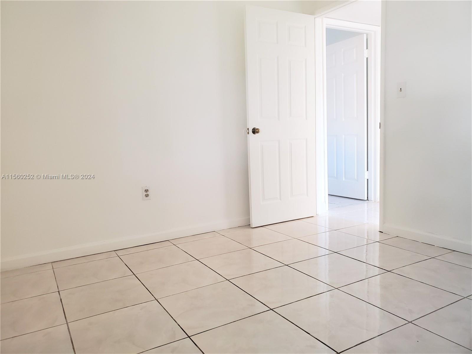 10020 NW 9th St Cir 102, Miami, Florida 33172, 3 Bedrooms Bedrooms, ,2 BathroomsBathrooms,Residentiallease,For Rent,10020 NW 9th St Cir 102,A11560252