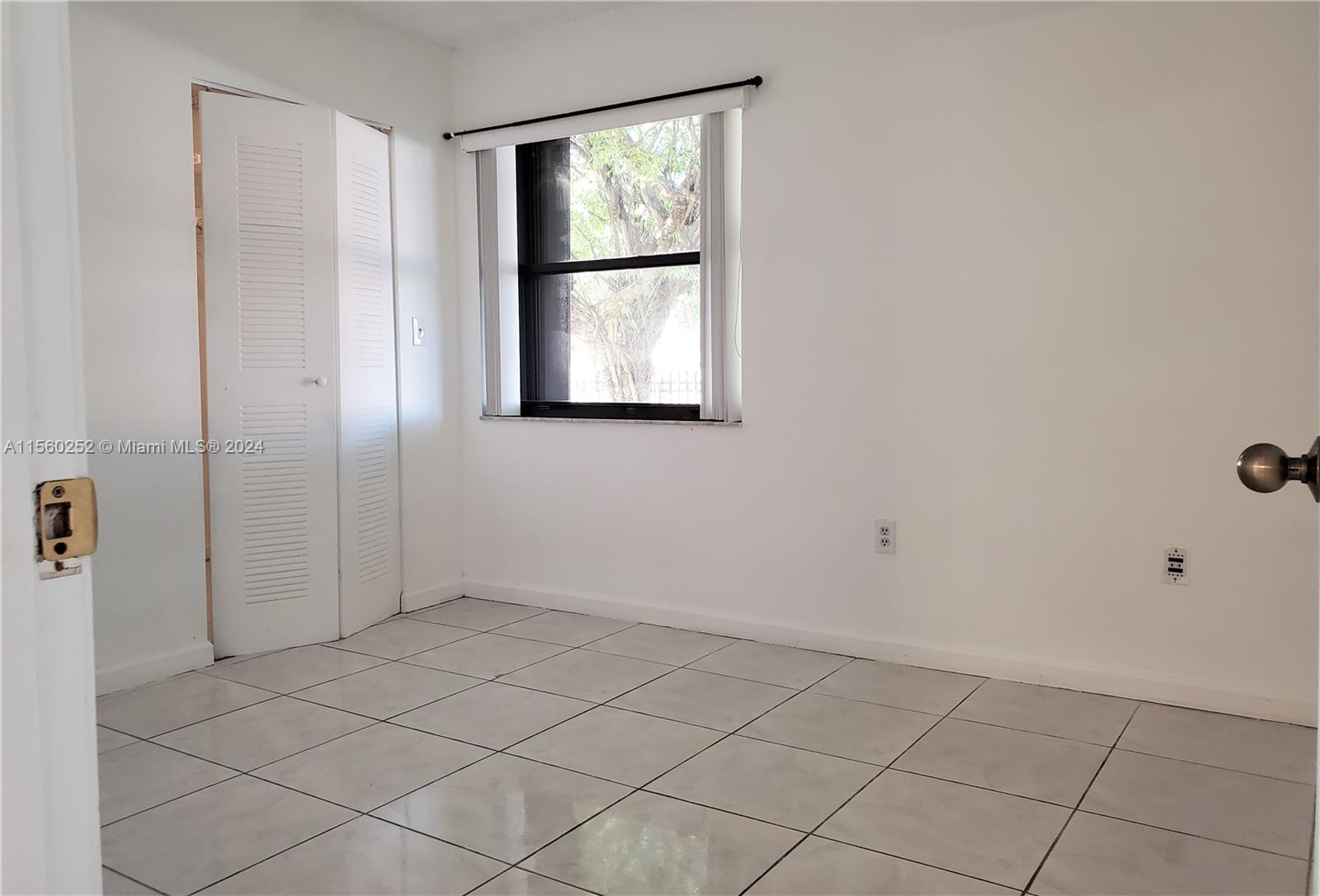 10020 NW 9th St Cir 102, Miami, Florida 33172, 3 Bedrooms Bedrooms, ,2 BathroomsBathrooms,Residentiallease,For Rent,10020 NW 9th St Cir 102,A11560252