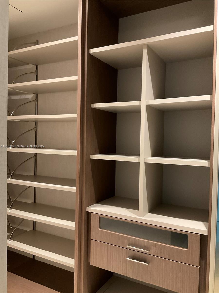 2950 NE 188th St 331, Aventura, Florida 33180, 2 Bedrooms Bedrooms, ,3 BathroomsBathrooms,Residentiallease,For Rent,2950 NE 188th St 331,A11557826