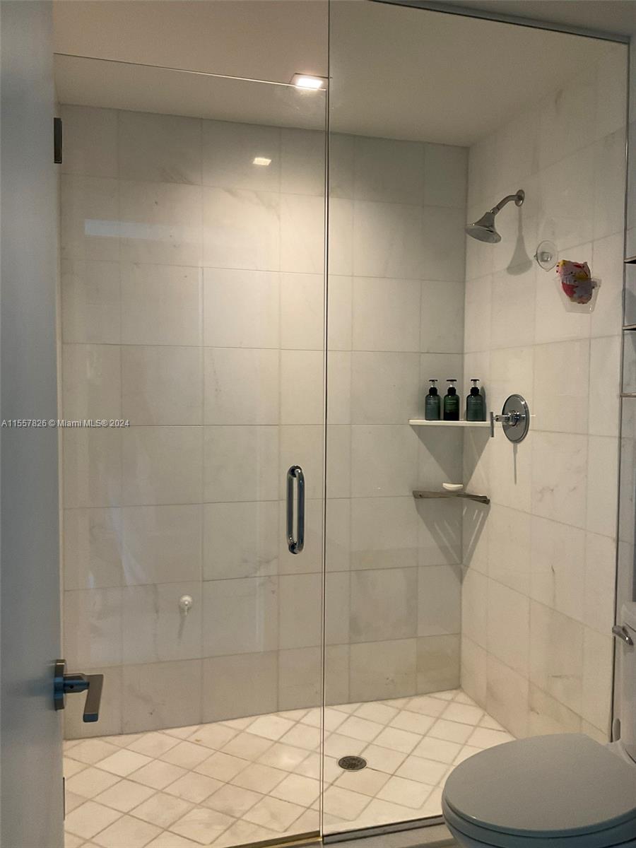 2950 NE 188th St 331, Aventura, Florida 33180, 2 Bedrooms Bedrooms, ,3 BathroomsBathrooms,Residentiallease,For Rent,2950 NE 188th St 331,A11557826