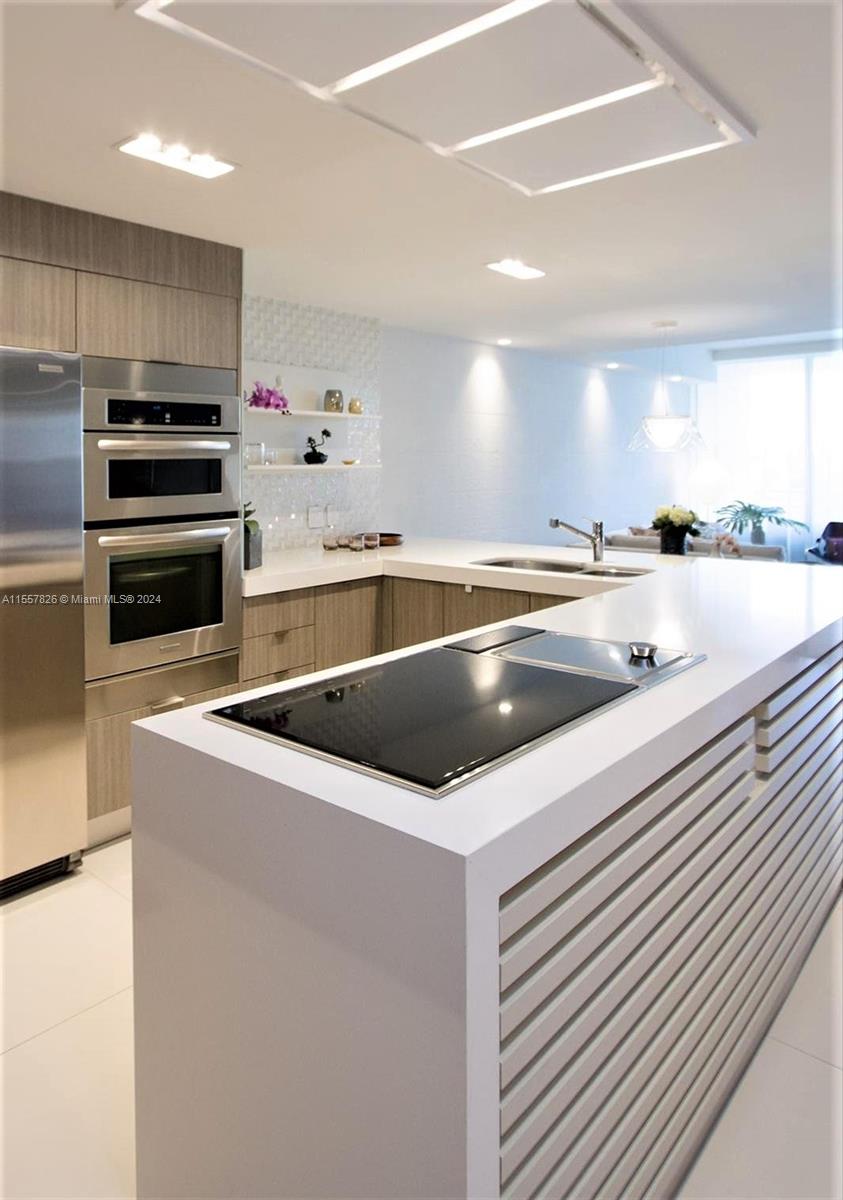 2950 NE 188th St 331, Aventura, Florida 33180, 2 Bedrooms Bedrooms, ,3 BathroomsBathrooms,Residentiallease,For Rent,2950 NE 188th St 331,A11557826