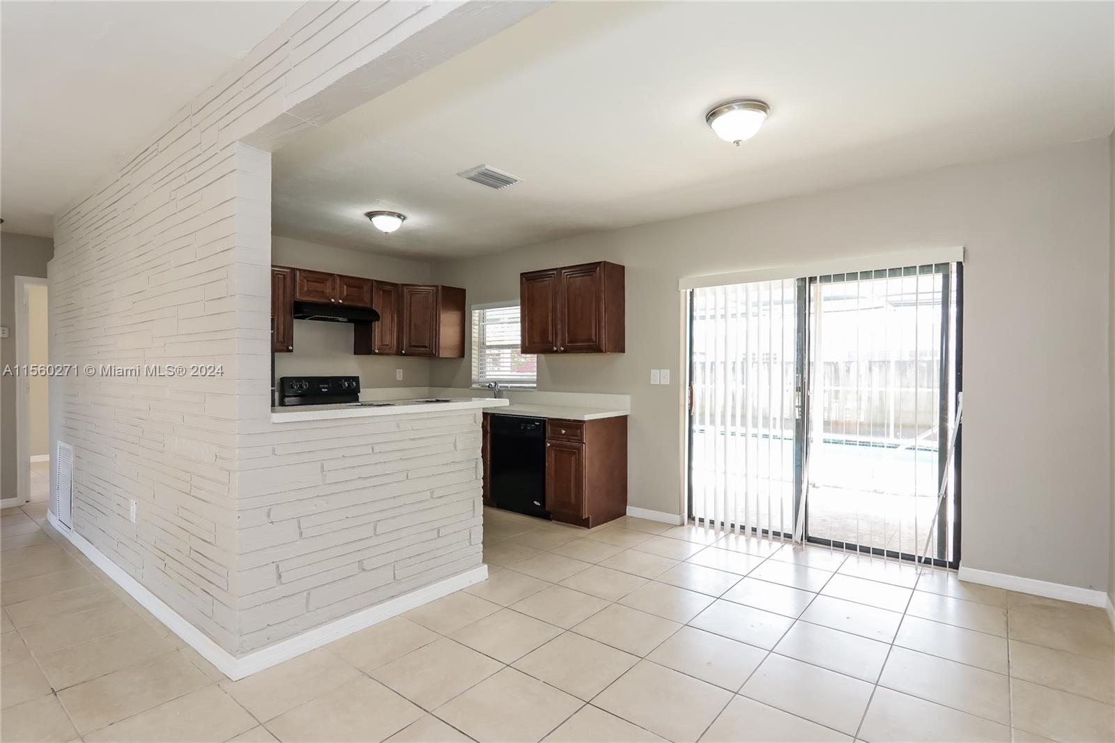 7816 Juniper St, Miramar, Florida 33023, 3 Bedrooms Bedrooms, ,2 BathroomsBathrooms,Residentiallease,For Rent,7816 Juniper St,A11560271