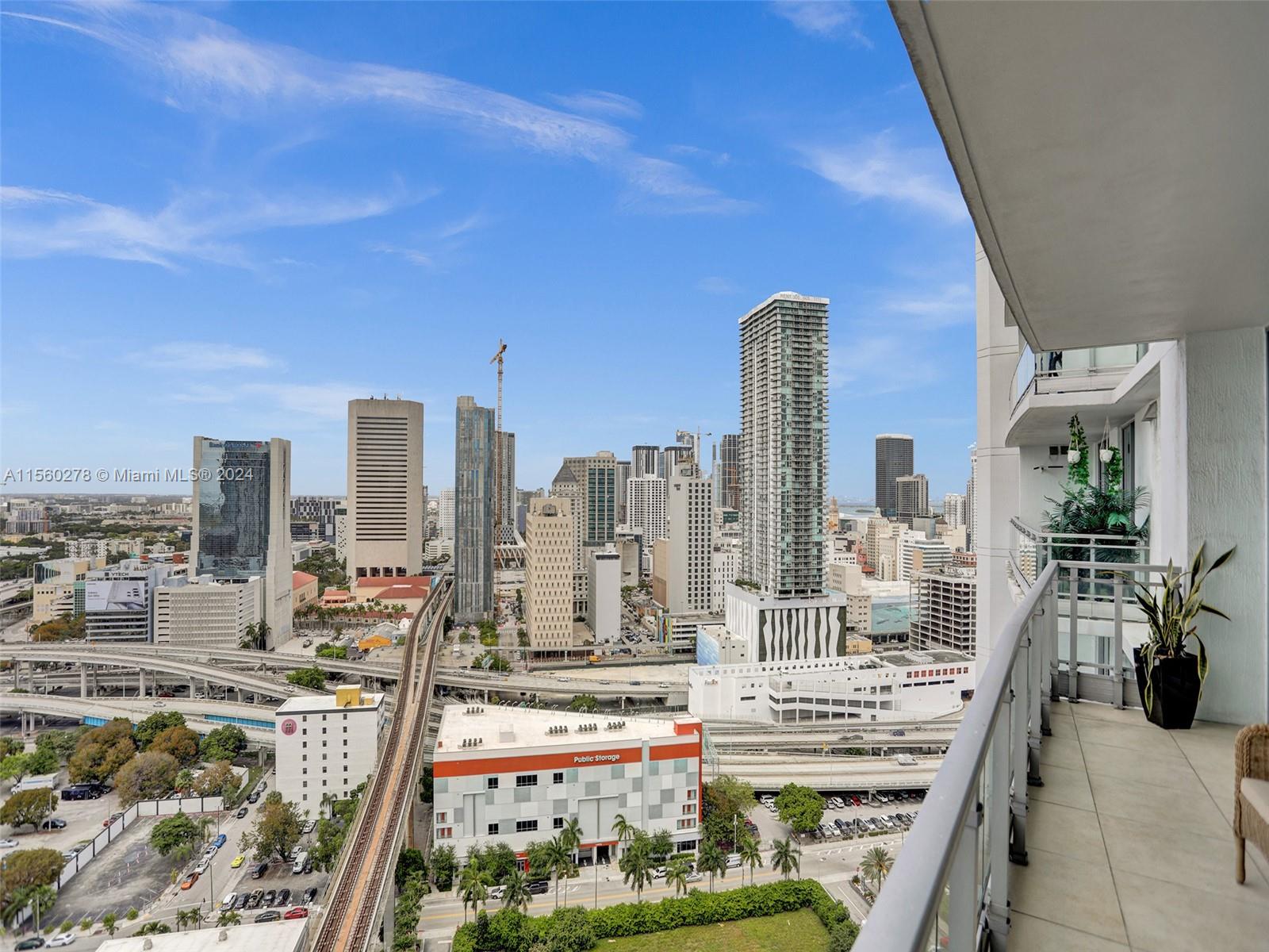 90 SW 3rd St 2809, Miami, Florida 33130, 2 Bedrooms Bedrooms, ,2 BathroomsBathrooms,Residentiallease,For Rent,90 SW 3rd St 2809,A11560278