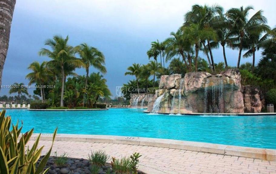 10720 NW 66th St 402, Doral, Florida 33178, 2 Bedrooms Bedrooms, ,2 BathroomsBathrooms,Residentiallease,For Rent,10720 NW 66th St 402,A11560207