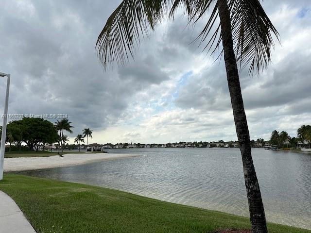 10720 NW 66th St 402, Doral, Florida 33178, 2 Bedrooms Bedrooms, ,2 BathroomsBathrooms,Residentiallease,For Rent,10720 NW 66th St 402,A11560207