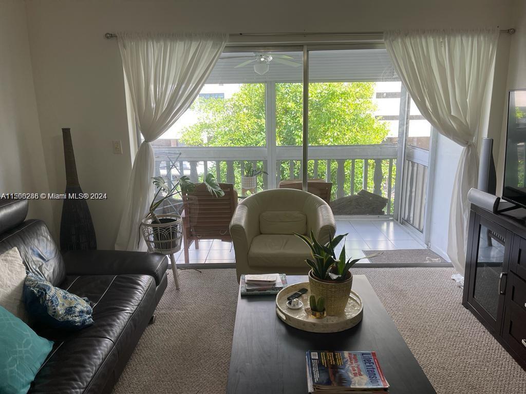 450 Paradise Isle Blvd 305, Hallandale Beach, Florida 33009, 2 Bedrooms Bedrooms, ,2 BathroomsBathrooms,Residential,For Sale,450 Paradise Isle Blvd 305,A11560286