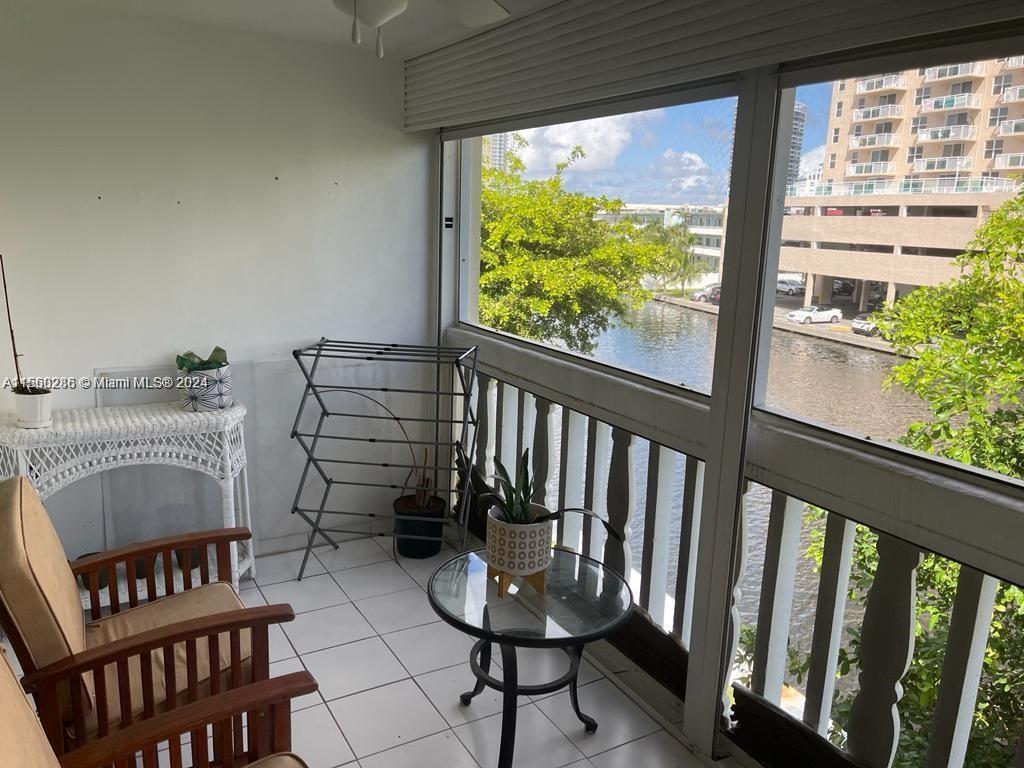 450 Paradise Isle Blvd 305, Hallandale Beach, Florida 33009, 2 Bedrooms Bedrooms, ,2 BathroomsBathrooms,Residential,For Sale,450 Paradise Isle Blvd 305,A11560286