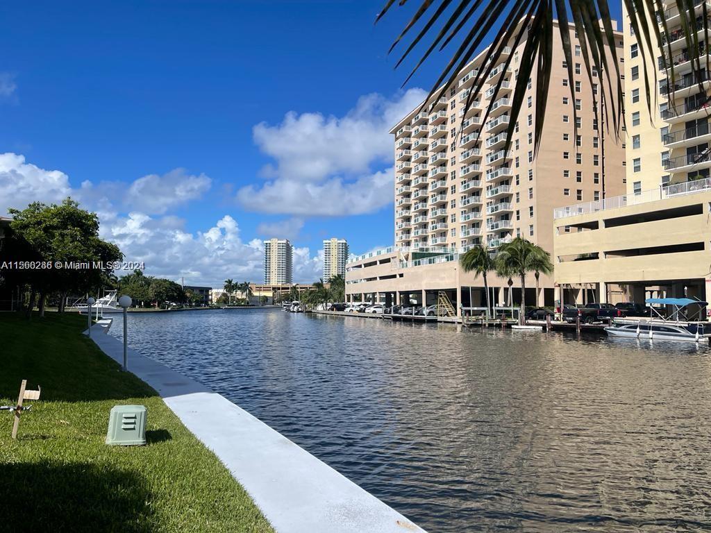 450 Paradise Isle Blvd 305, Hallandale Beach, Florida 33009, 2 Bedrooms Bedrooms, ,2 BathroomsBathrooms,Residential,For Sale,450 Paradise Isle Blvd 305,A11560286