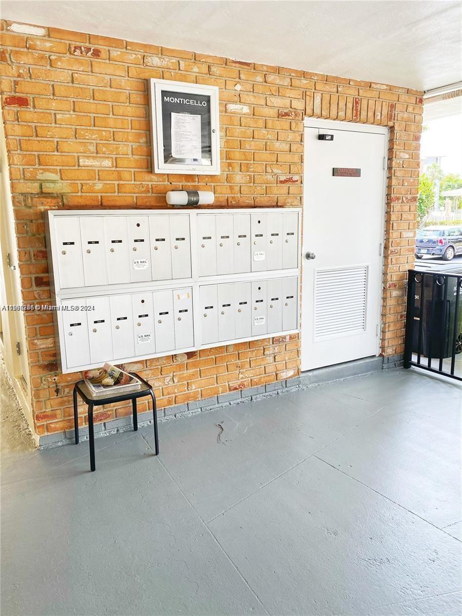 450 Paradise Isle Blvd 305, Hallandale Beach, Florida 33009, 2 Bedrooms Bedrooms, ,2 BathroomsBathrooms,Residential,For Sale,450 Paradise Isle Blvd 305,A11560286