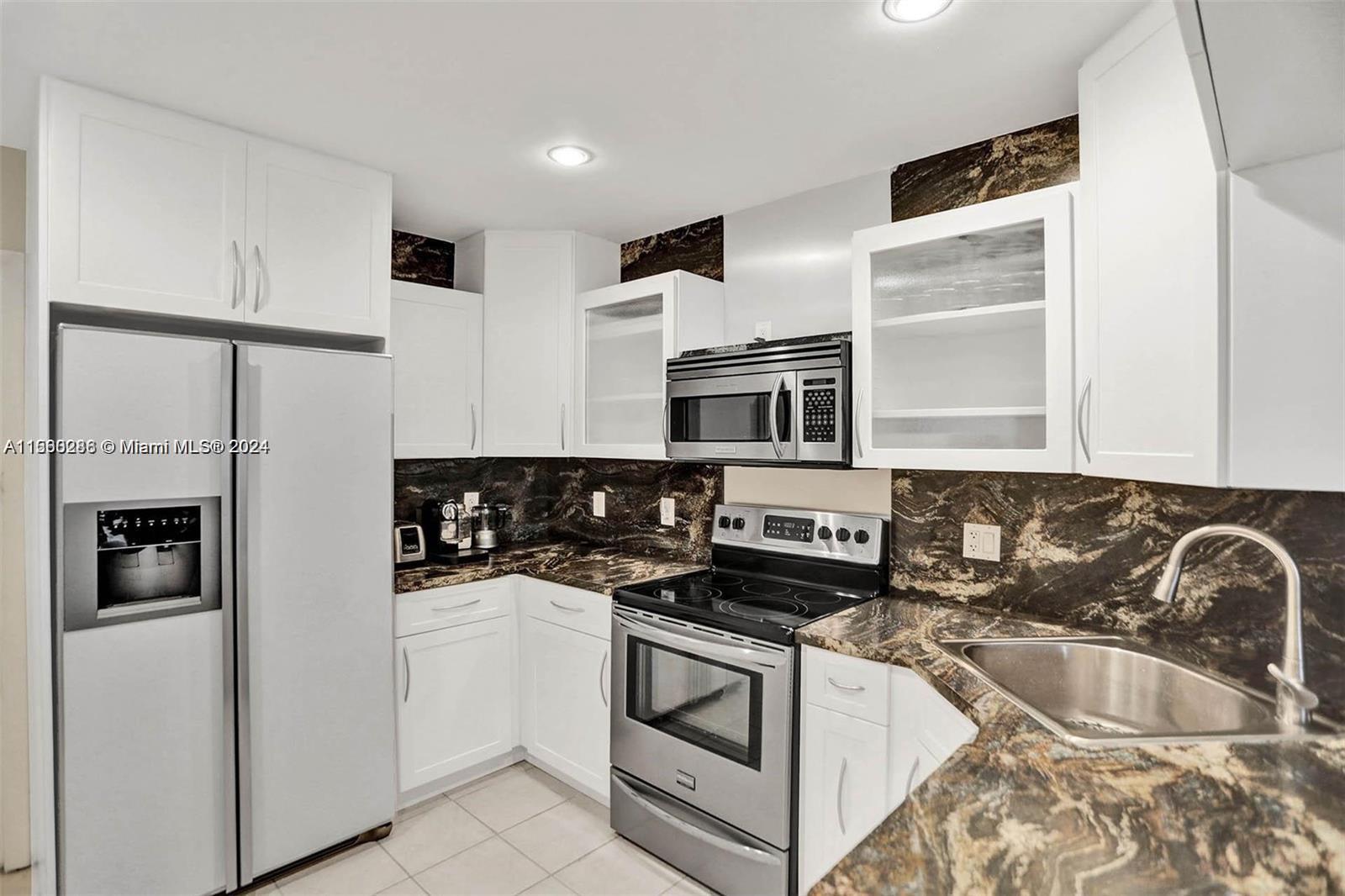 450 Paradise Isle Blvd 305, Hallandale Beach, Florida 33009, 2 Bedrooms Bedrooms, ,2 BathroomsBathrooms,Residential,For Sale,450 Paradise Isle Blvd 305,A11560286