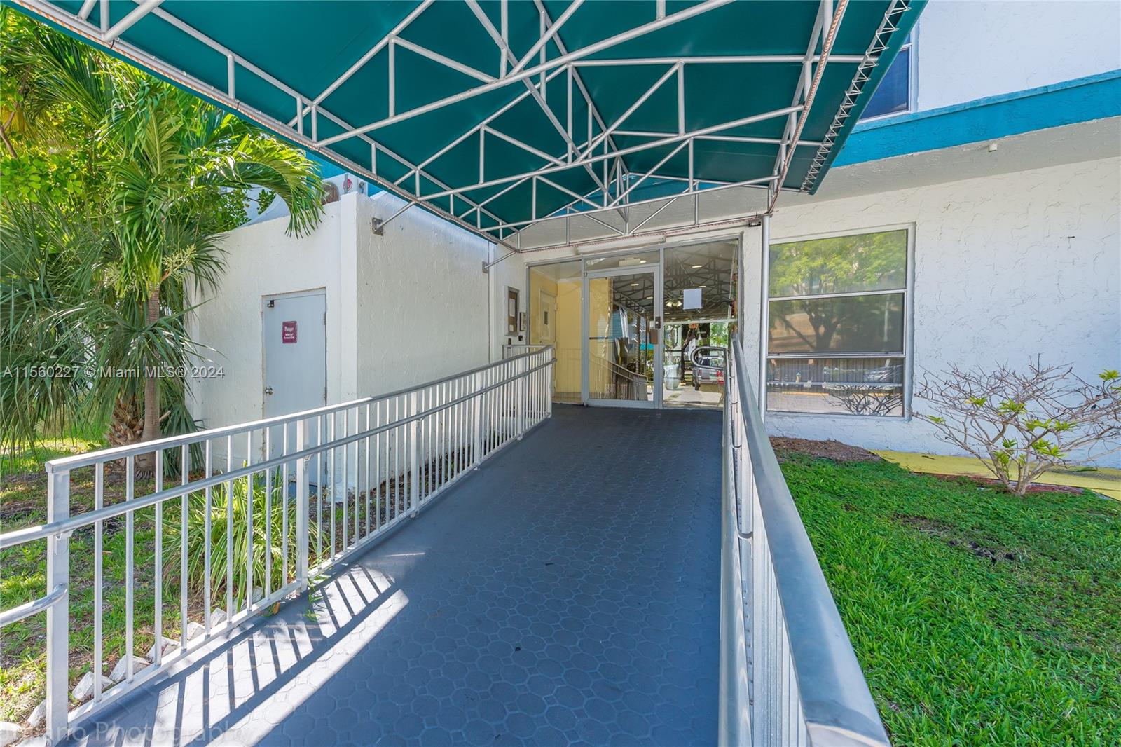 200 177th Dr 217-3, Sunny Isles Beach, Florida 33160, 1 Bedroom Bedrooms, ,1 BathroomBathrooms,Residentiallease,For Rent,200 177th Dr 217-3,A11560227