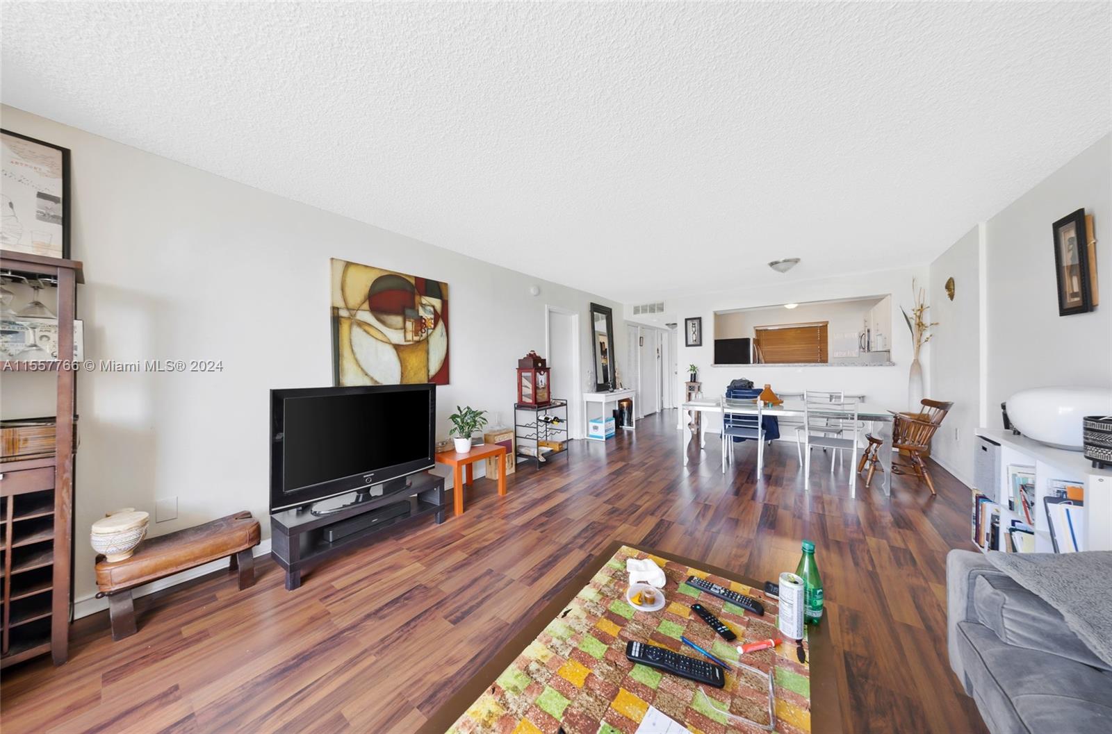 7900 Tatum Waterway Dr 205, Miami Beach, Florida 33141, 1 Bedroom Bedrooms, ,1 BathroomBathrooms,Residential,For Sale,7900 Tatum Waterway Dr 205,A11557766
