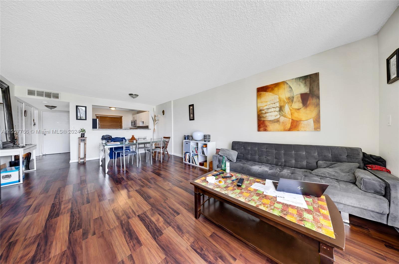 7900 Tatum Waterway Dr 205, Miami Beach, Florida 33141, 1 Bedroom Bedrooms, ,1 BathroomBathrooms,Residential,For Sale,7900 Tatum Waterway Dr 205,A11557766