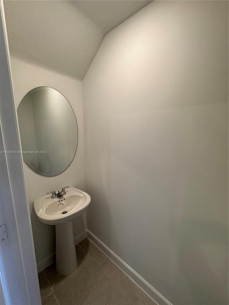 Half Bathroom downstairs