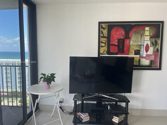 2101 S Ocean Dr 1104, Hollywood, Florida 33019, 2 Bedrooms Bedrooms, ,2 BathroomsBathrooms,Residentiallease,For Rent,2101 S Ocean Dr 1104,A11559939