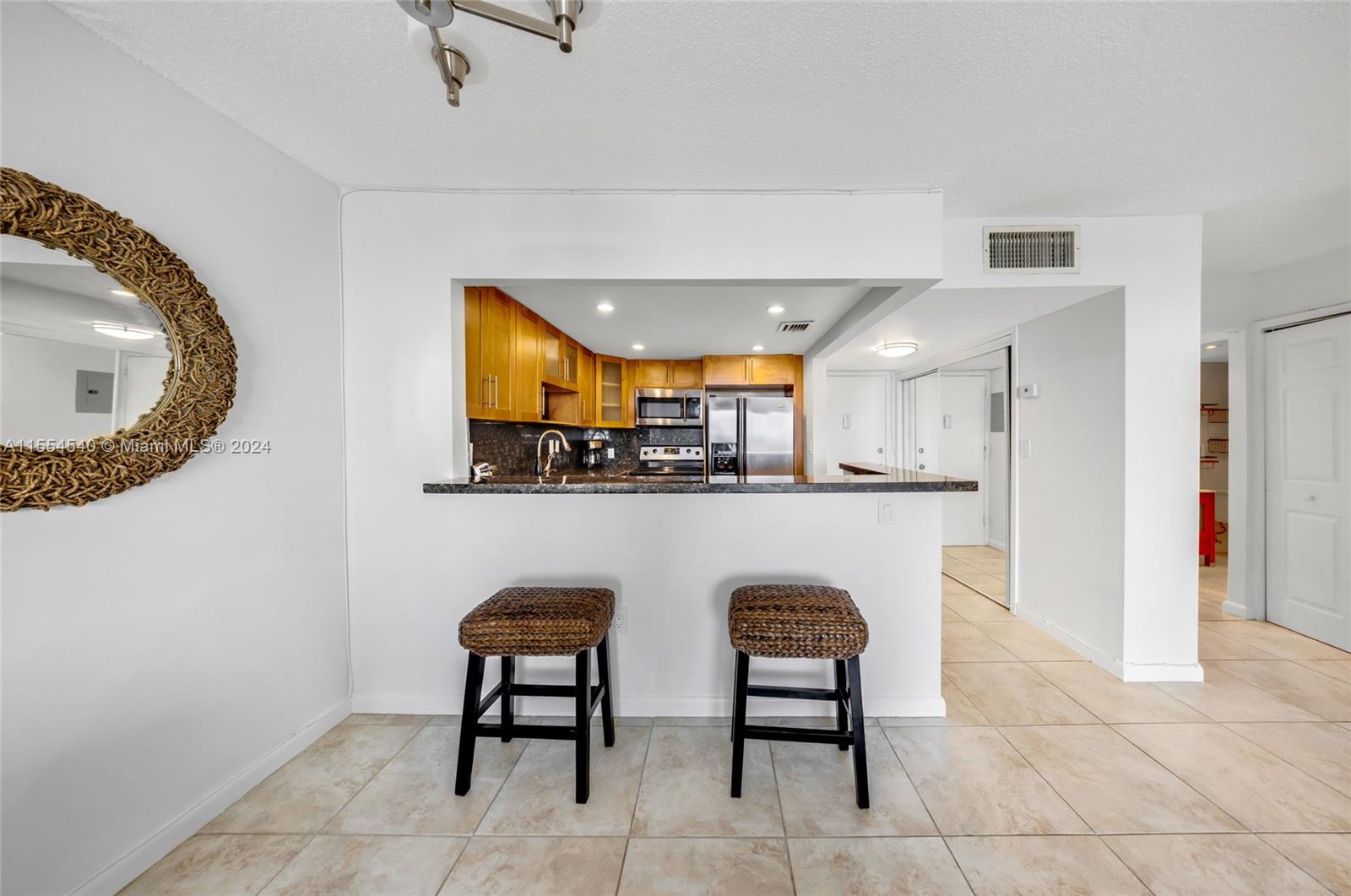7928 West Dr 602, North Bay Village, Florida 33141, 1 Bedroom Bedrooms, ,1 BathroomBathrooms,Residentiallease,For Rent,7928 West Dr 602,A11554540