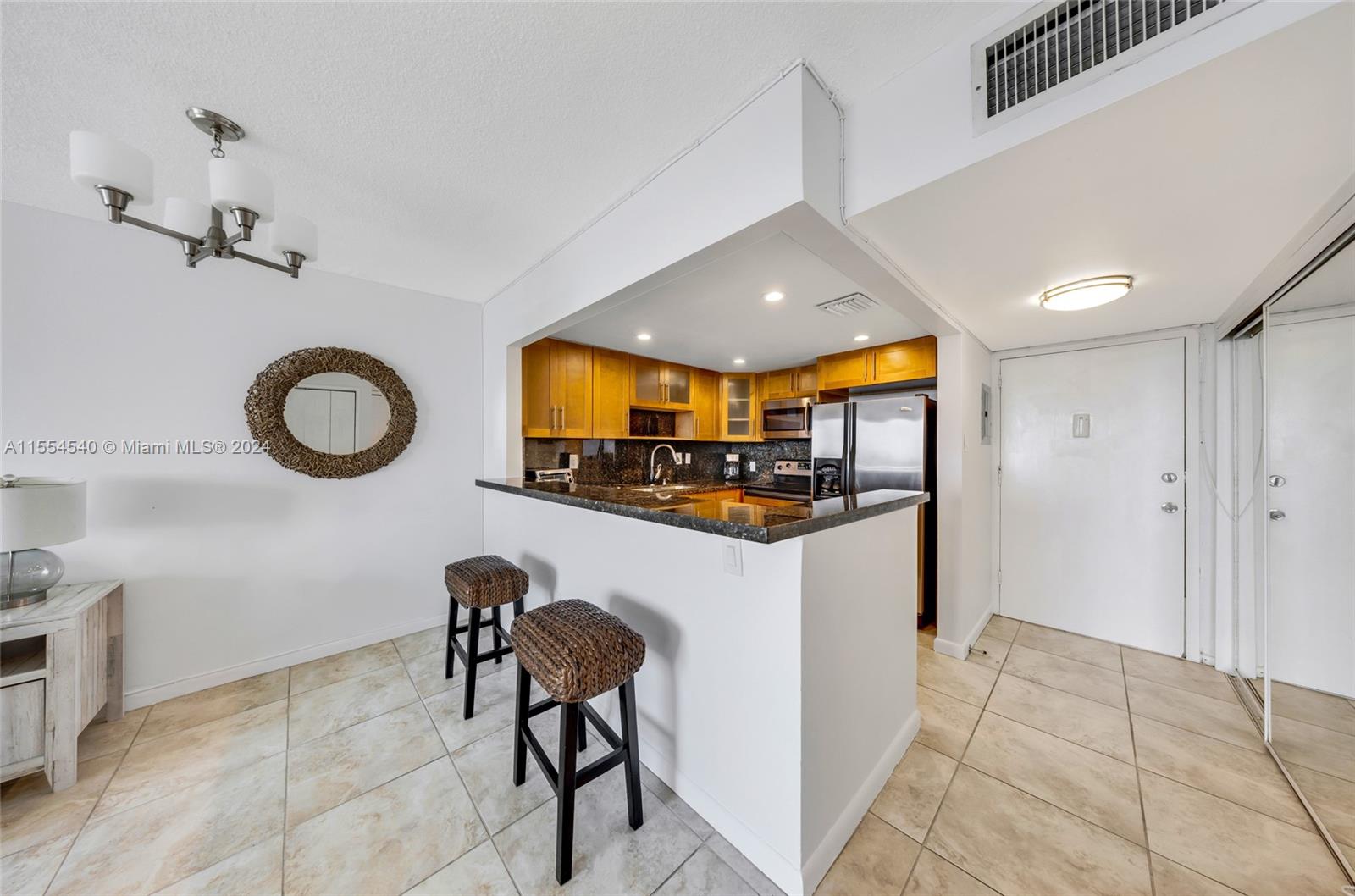 7928 West Dr 602, North Bay Village, Florida 33141, 1 Bedroom Bedrooms, ,1 BathroomBathrooms,Residentiallease,For Rent,7928 West Dr 602,A11554540
